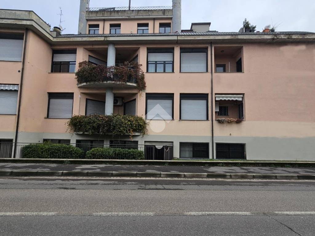 Immobile a Bollate in Via Farini, 26 - Foto 3