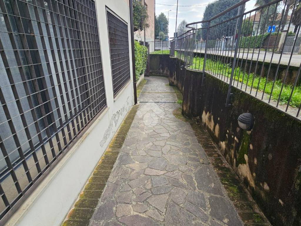 Immobile a Bollate in Via Farini, 26 - Foto 4