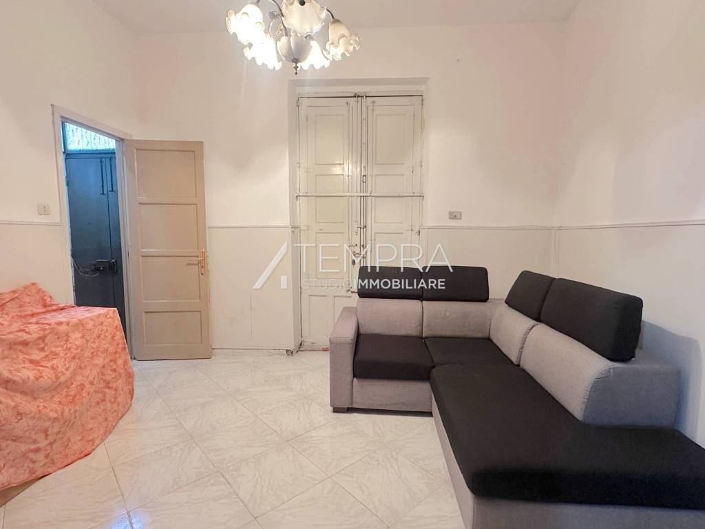 Villa a Adrano in Piazza Giuseppe di Vittorio - Foto 2