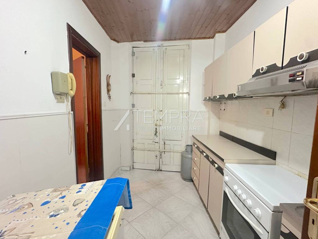 Villa a Adrano in Piazza Giuseppe di Vittorio - Foto 4