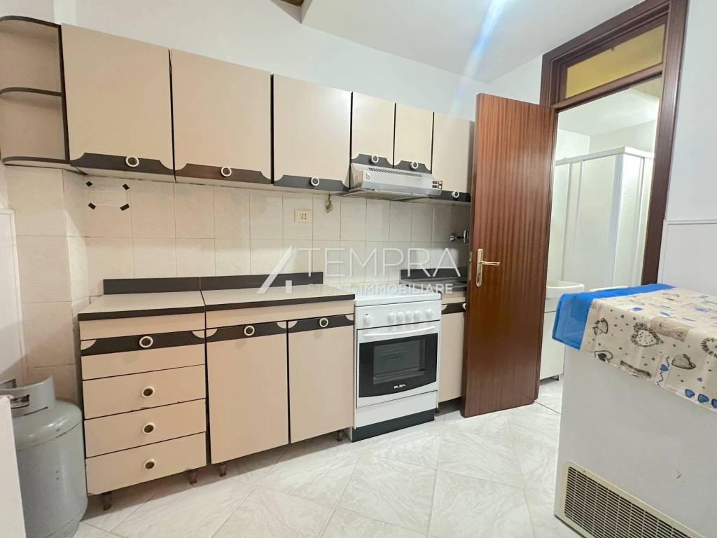 Villa a Adrano in Piazza Giuseppe di Vittorio - Foto 5