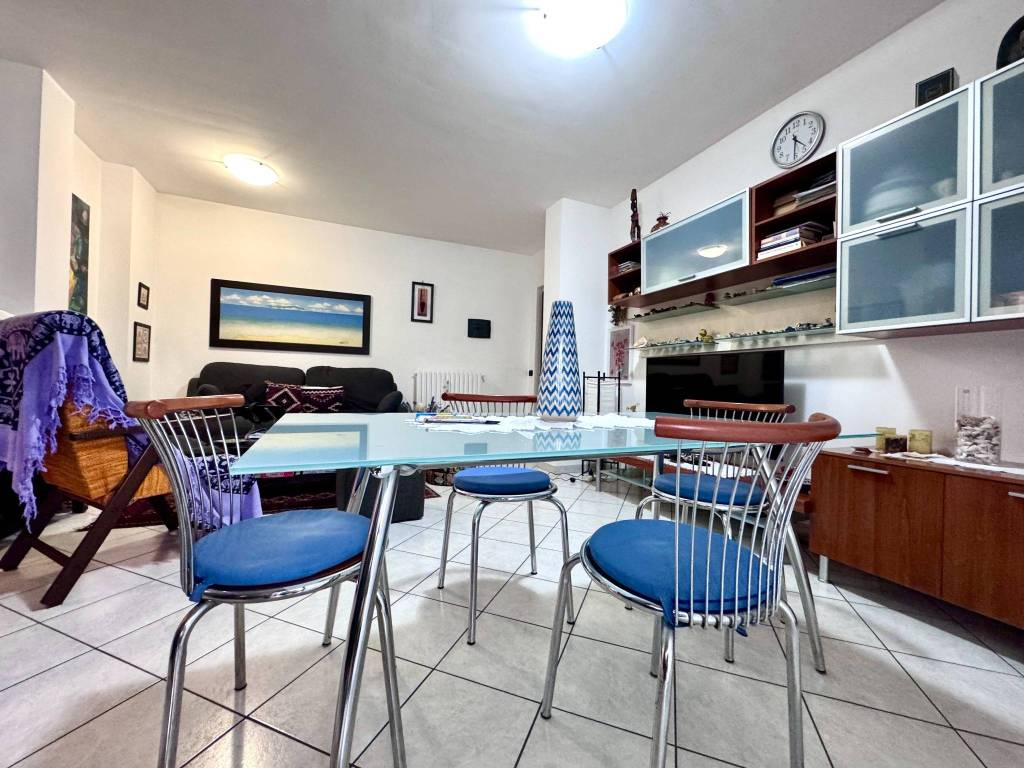 Appartamento a Borgomanero in Via Antonio Vivaldi - Foto 3