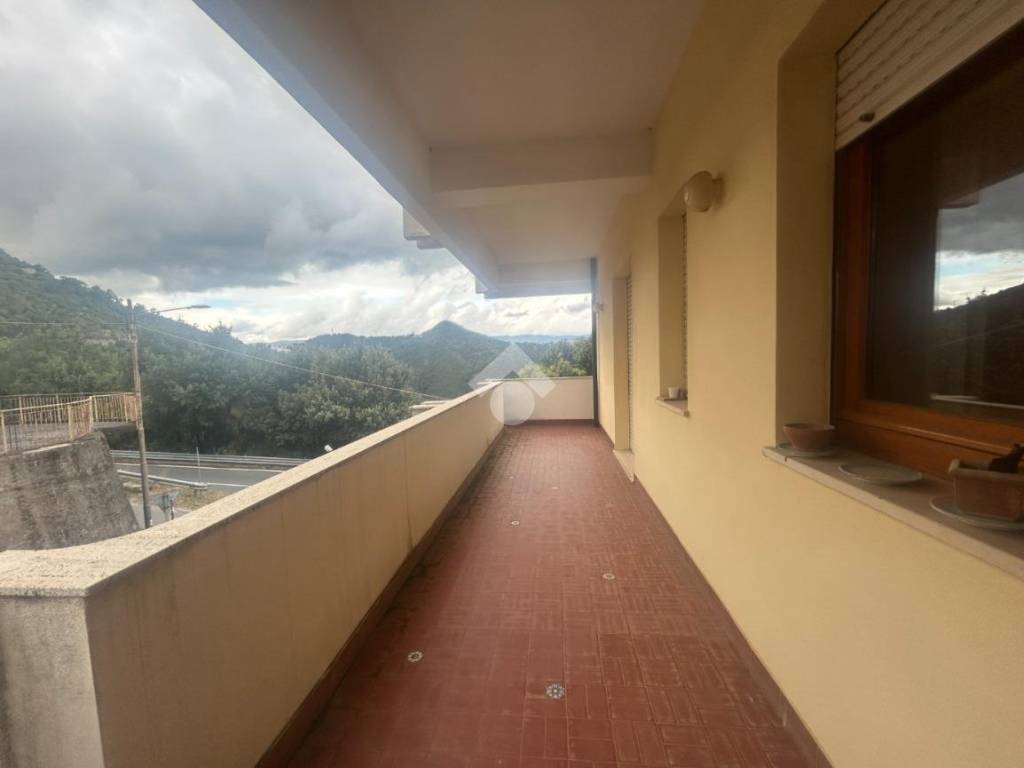 Appartamento a Catanzaro in VIA QUATTRO NOVEMBRE, 36 - Foto 2