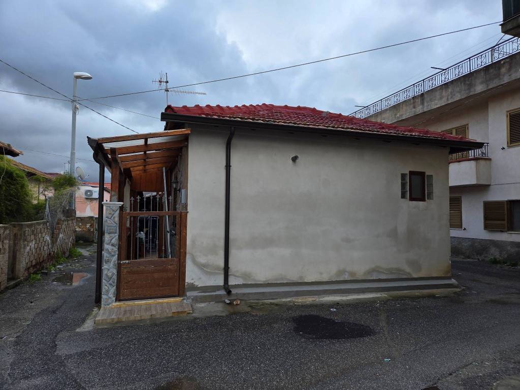 Casa indipendente a Reggio calabria in Via Concessa, 2 - Foto 2