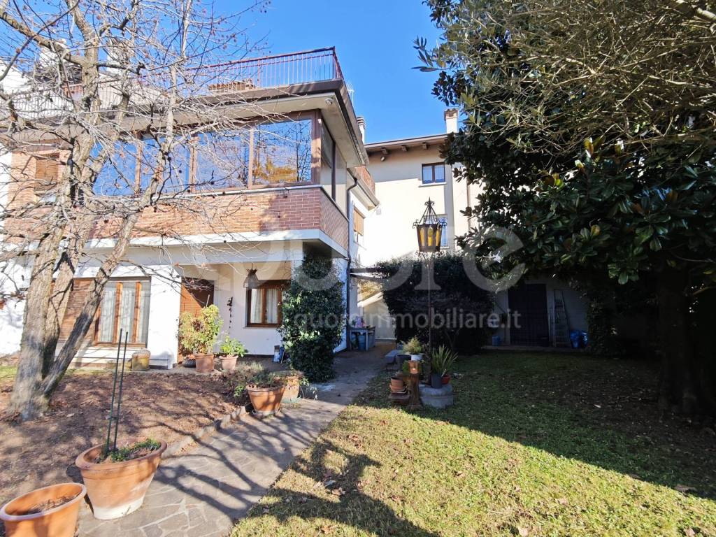 Casa indipendente a Buttrio in Via Roma - Foto 2