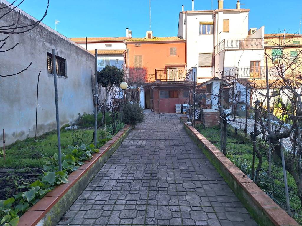 Appartamento a Chiaravalle in Via Giacomo Leopardi, 68 - Foto 2