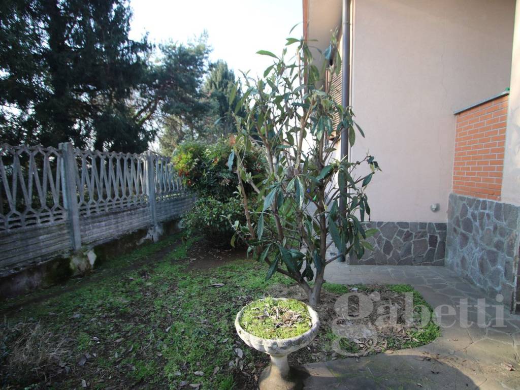 Villa a Busto arsizio in Via Cassano Magnago - Foto 4