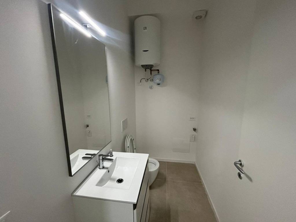 Appartamento a Vicenza in Via Monte Asolone - Foto 2