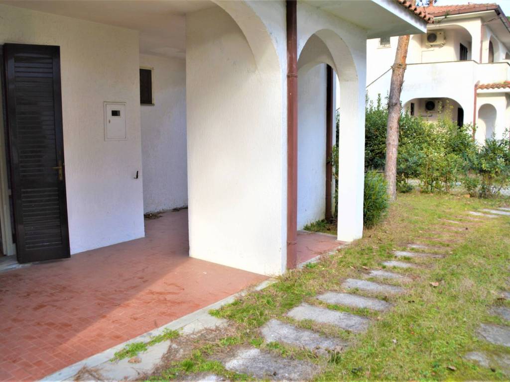 Villa a Comacchio in Via dei Frassini, 61 - Foto 2