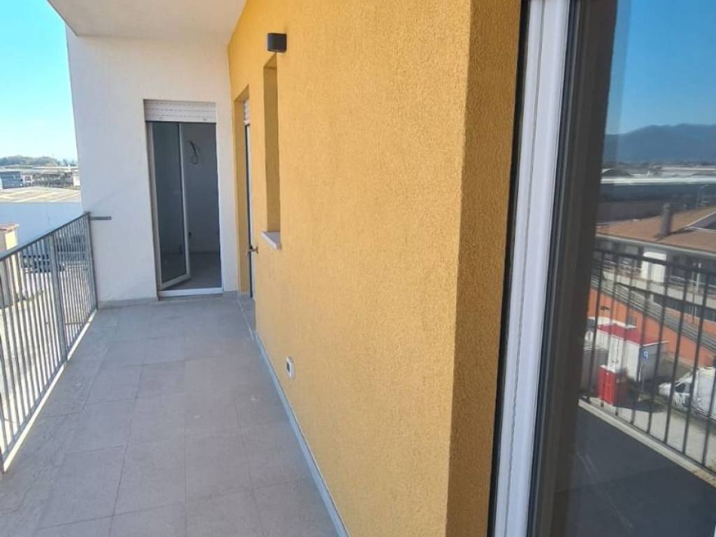 Appartamento a Pisa in Via Padre Eugenio Barsanti, 3 - Foto 2