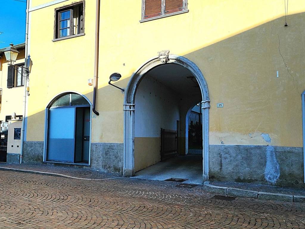 Casa indipendente a Lonate ceppino in Piazza Matteotti, 25 - Foto 2