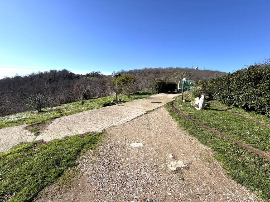 Villa a Allumiere in Via della Fontanaccia, 4 - Foto 2