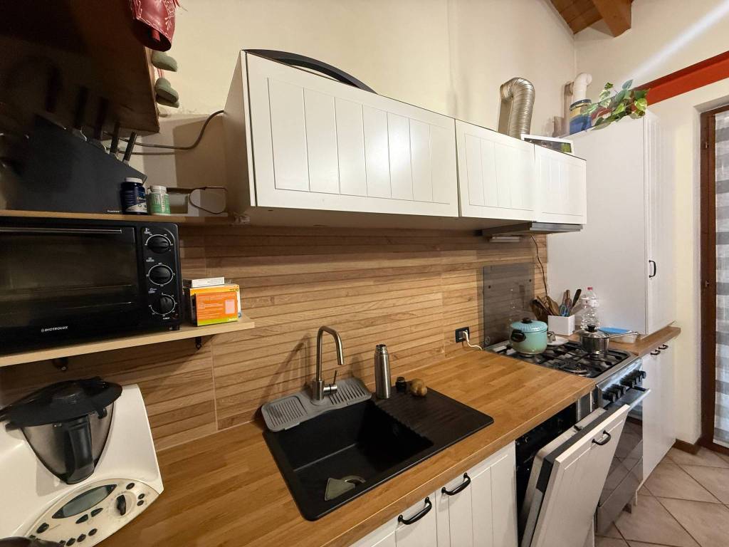 Appartamento a Castenedolo in Via Macina - Foto 5