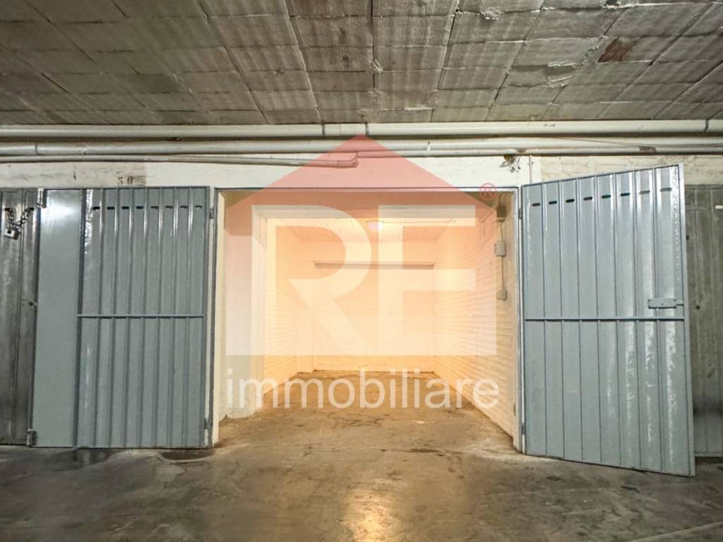 Box / garage a Bologna in Via Emilia Levante, 19 - Foto 2