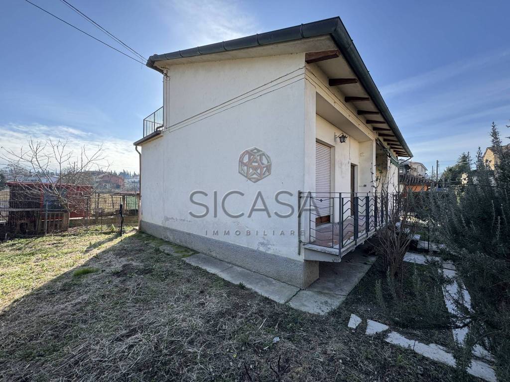 Casa indipendente a Città di castello in Viale Aldo Bologni, 15 - Foto 4