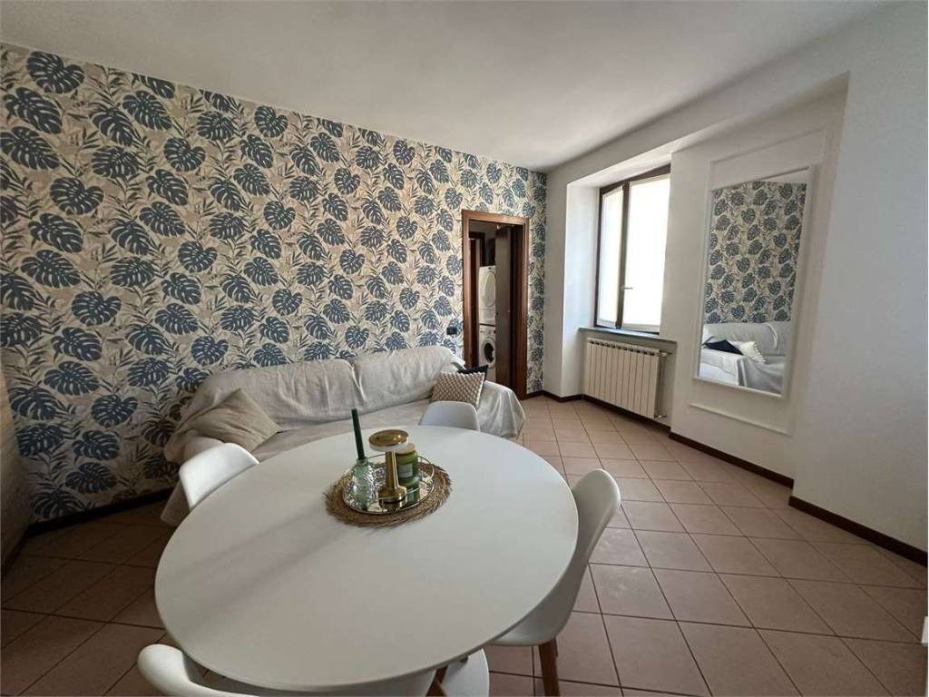 Appartamento a Sesto calende in Piazza Berera - Foto 3