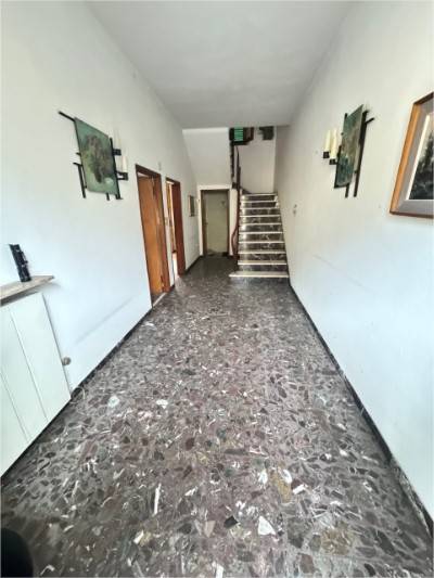 Villa a Cantagallo in Via di Val di Setta e Val di Bisenzio, 7 - Foto 2