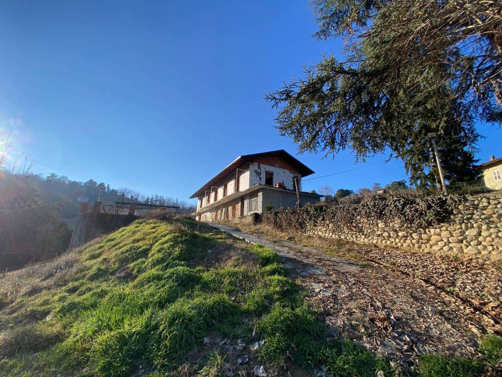 Villa a Bra in Strada Montenero, 79 - Foto 2