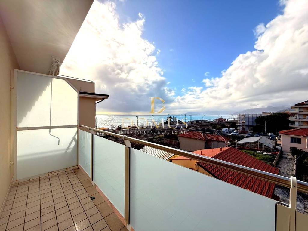 Appartamento a Bordighera in Via Marinella, 3 - Foto 2