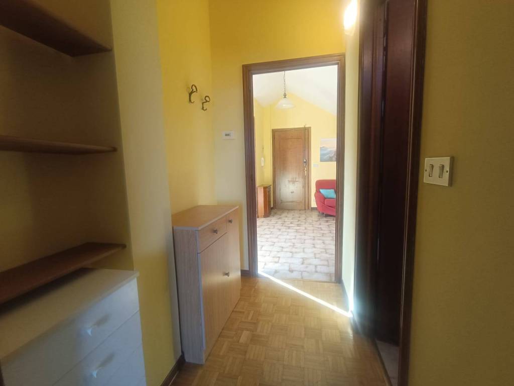 Appartamento a Borgo san dalmazzo in Via Medaglie d'Oro - Foto 5