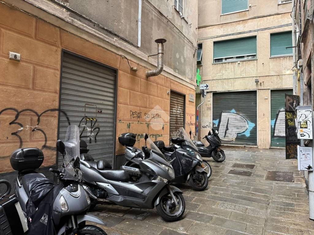 Immobile a Genova in locale commerciale Vico Vignoso, 16 - Foto 3