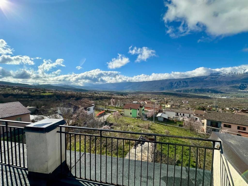 Casa indipendente a Barisciano in Via Vittorio Emanuele, 1 - Foto 2