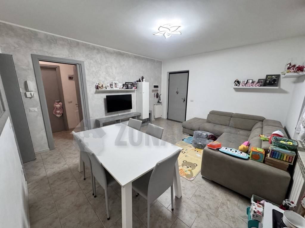 Appartamento a Lonate pozzolo in Via Monsignor Oscar Romero - Foto 4