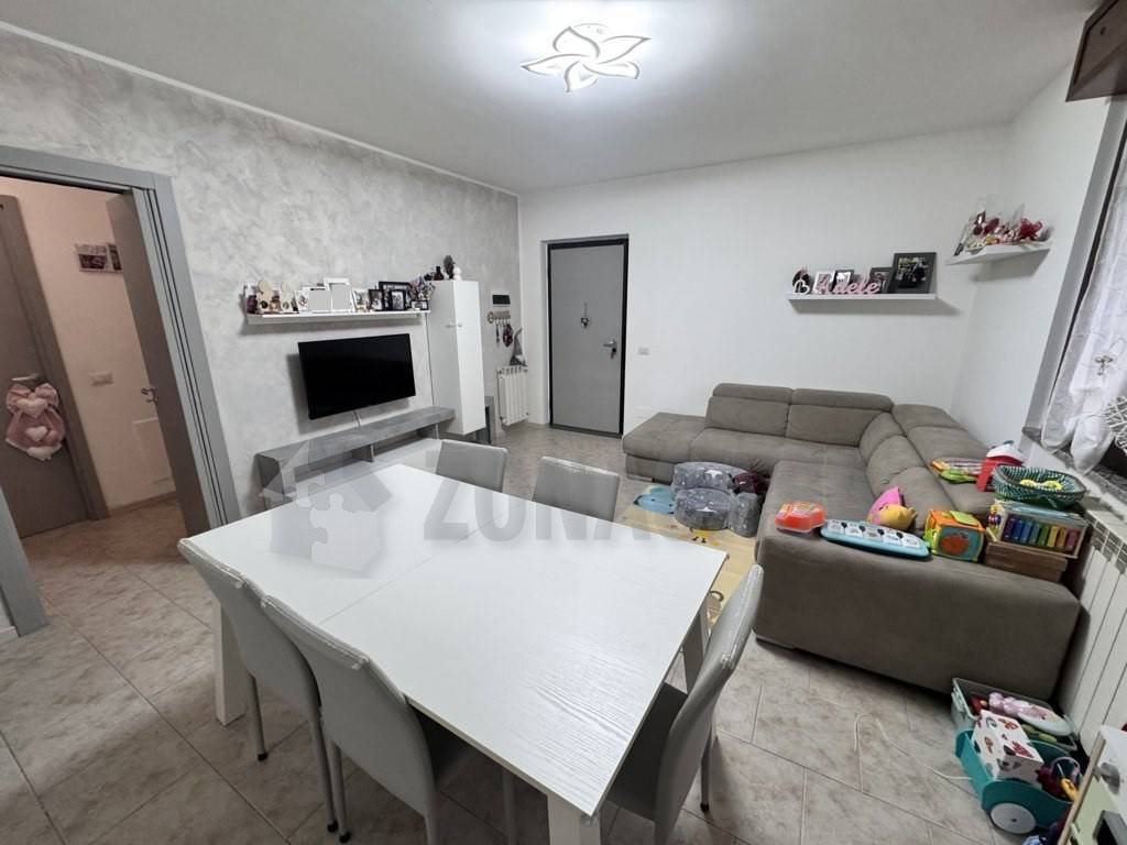 Appartamento a Lonate pozzolo in Via Monsignor Oscar Romero - Foto 5