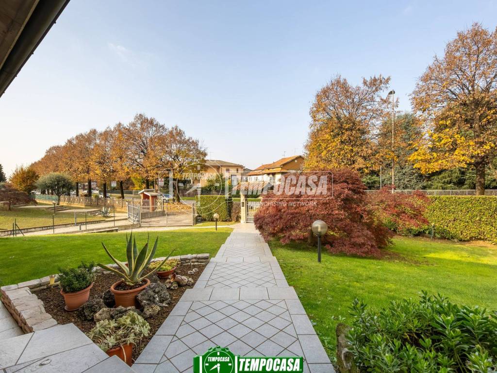 Villa a Osio sotto in Via Monte Grappa 3 - Foto 2