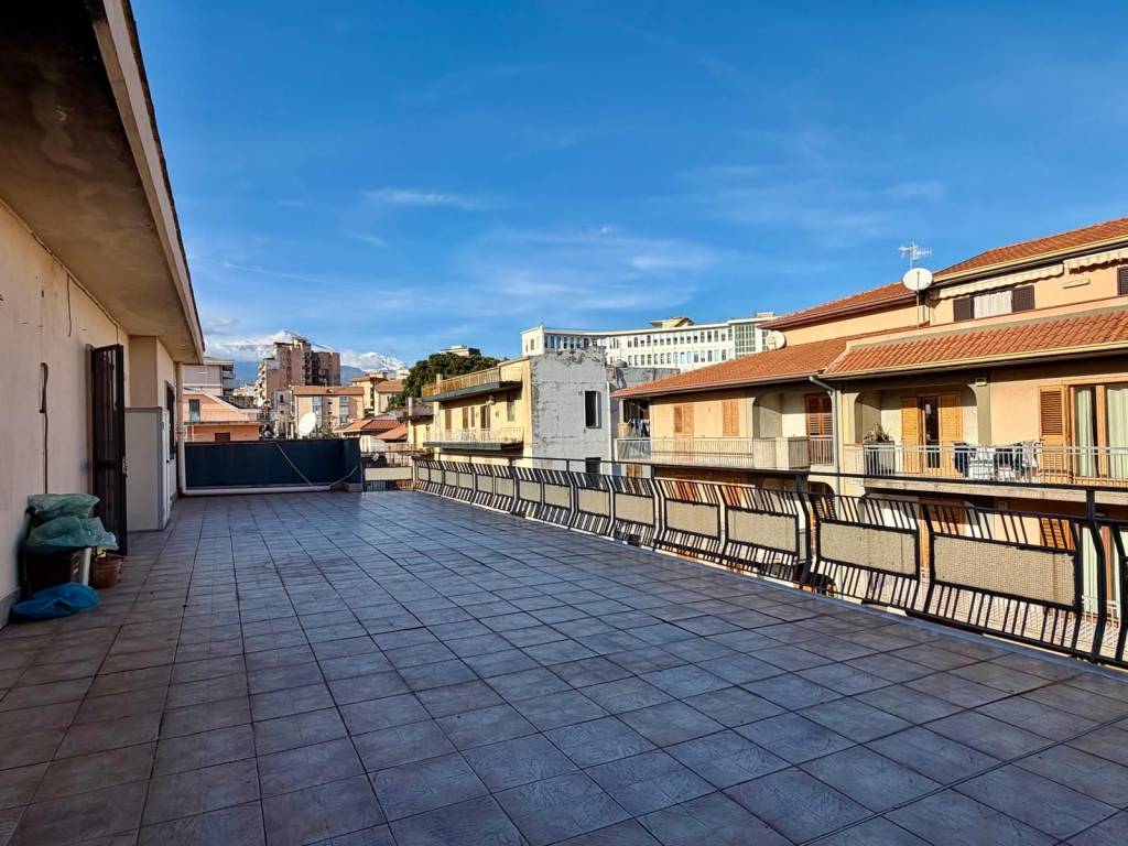 Appartamento a Acireale in Via Salvatore Vigo - Foto 2