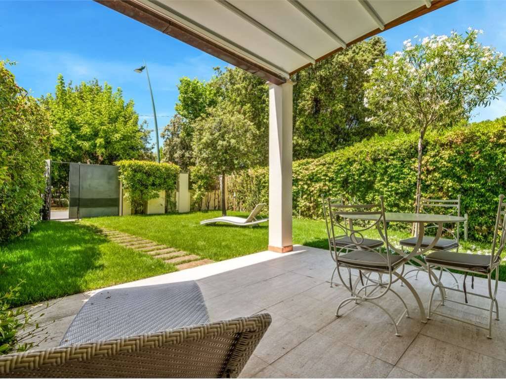 Villa a Forte dei marmi in Via Catalani , 28 - Foto 3