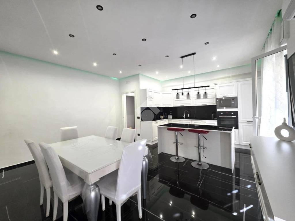Appartamento a Torre del greco in Via Gastone Maresca - Foto 2