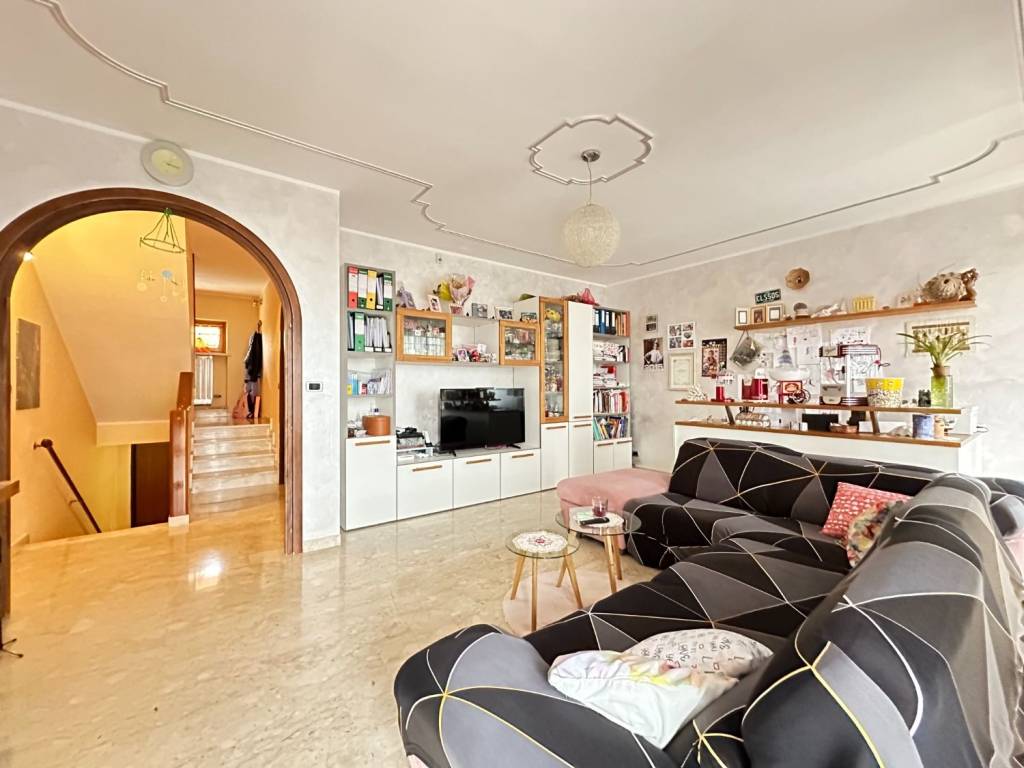 Villa a Vercelli in Via Leonardo Walter Manzone, 49 - Foto 3