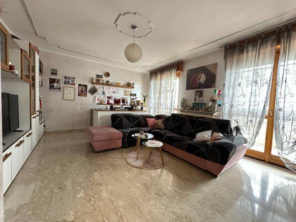 Villa a Vercelli in Via Leonardo Walter Manzone, 49 - Foto 4