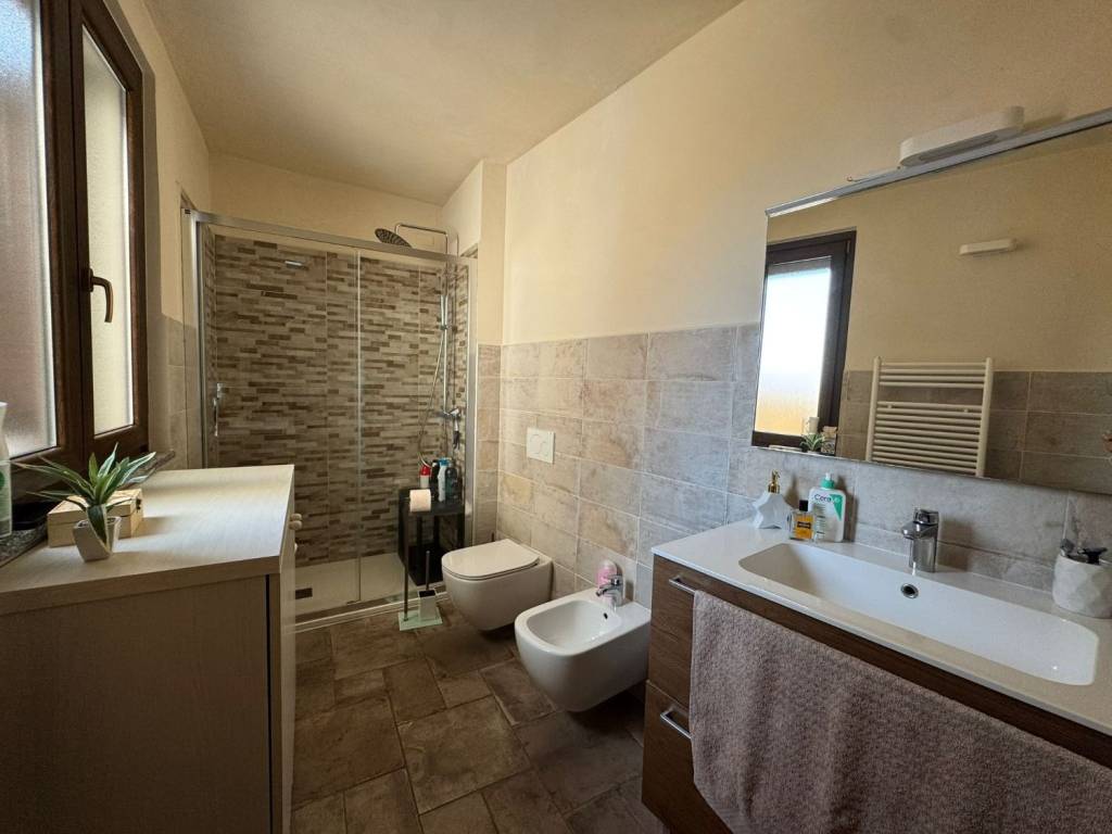 Appartamento a Vercelli in Via Leonardo Walter Manzone, 105 - Foto 2