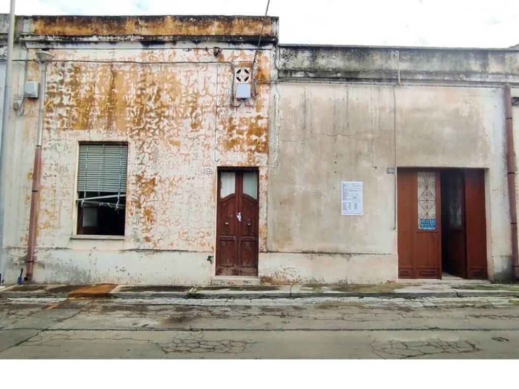 Casa indipendente a Taviano in Via Torquato Tasso - Foto 2