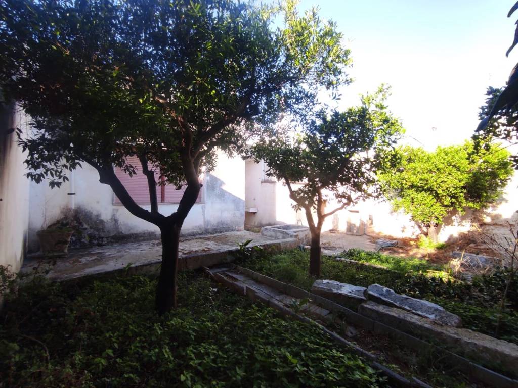 Casa indipendente a Taviano in Via Torquato Tasso - Foto 5