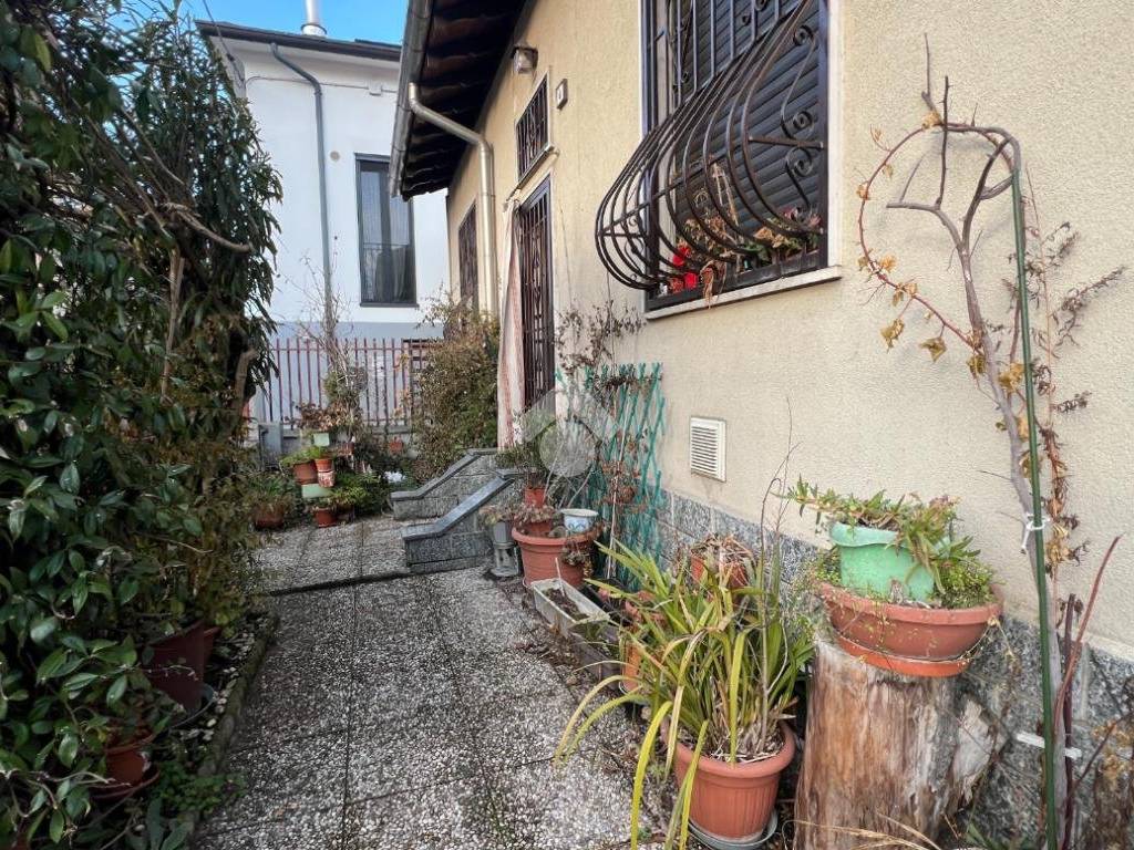 Villa a Novate milanese in Via DON TAZZOLI, 4 - Foto 4