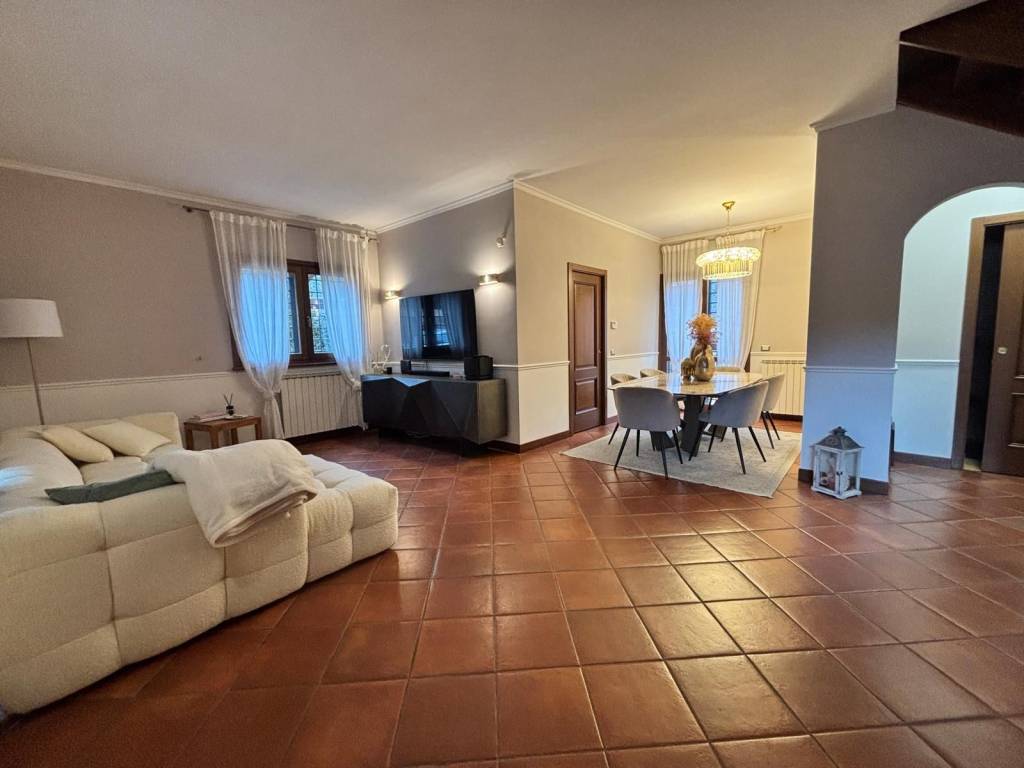 Villa a Rocca di papa in Via dei Gelsomini - Foto 3