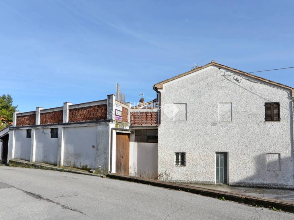 Casa indipendente a Recanati in Via Ezra Weston Loomis Pound - Foto 2