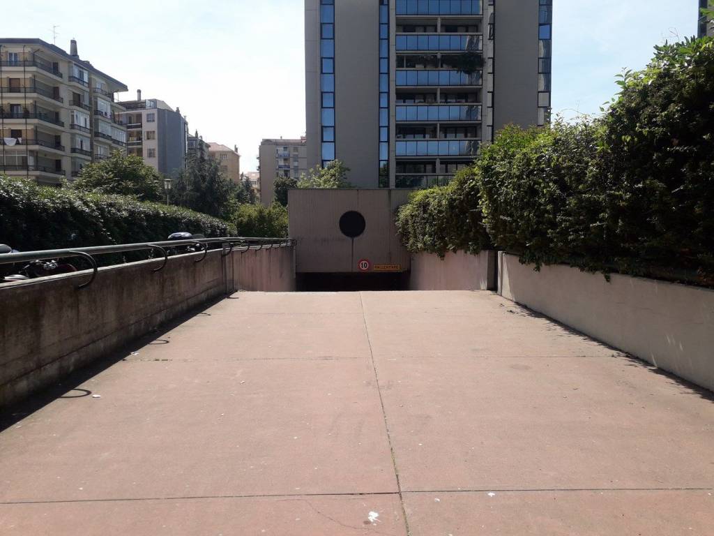 Box / garage a Savona in Corso Agostino Ricci, 10 - Foto 2
