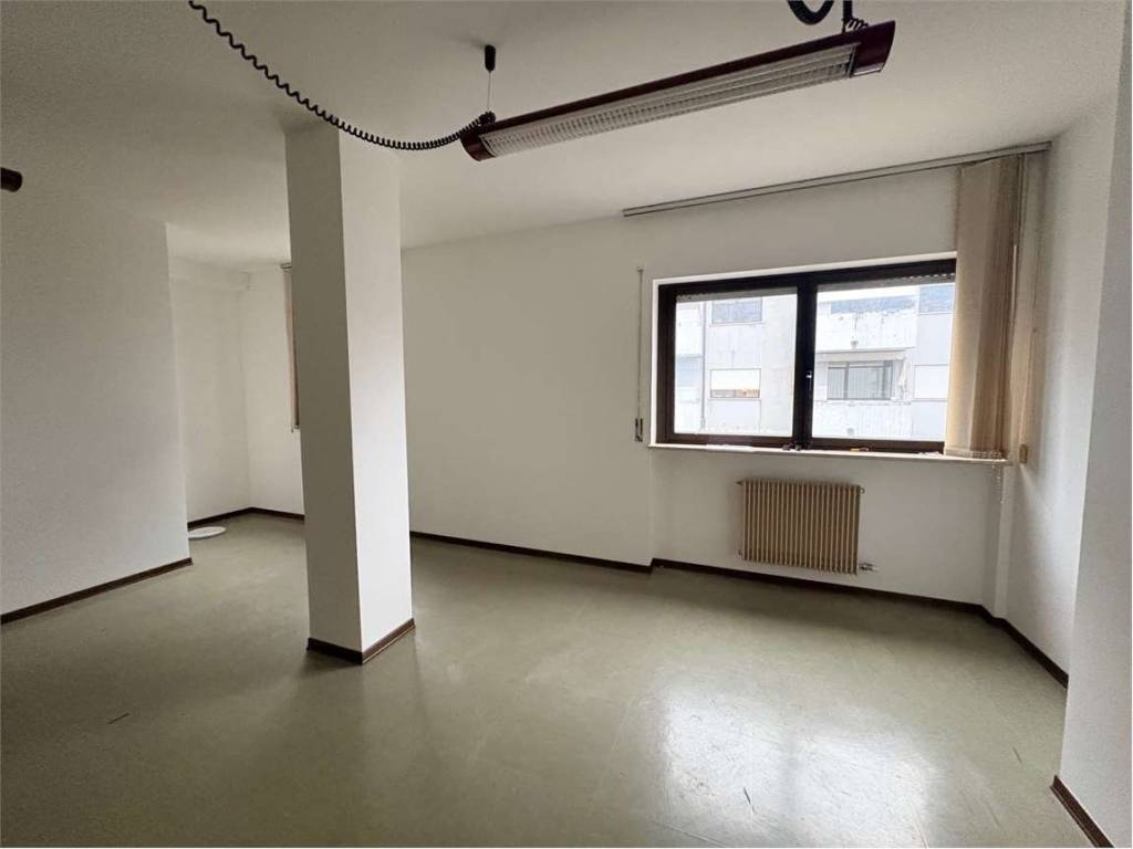 Immobile a Vittorio veneto in Viale Vittorio Emanuele II - Foto 2