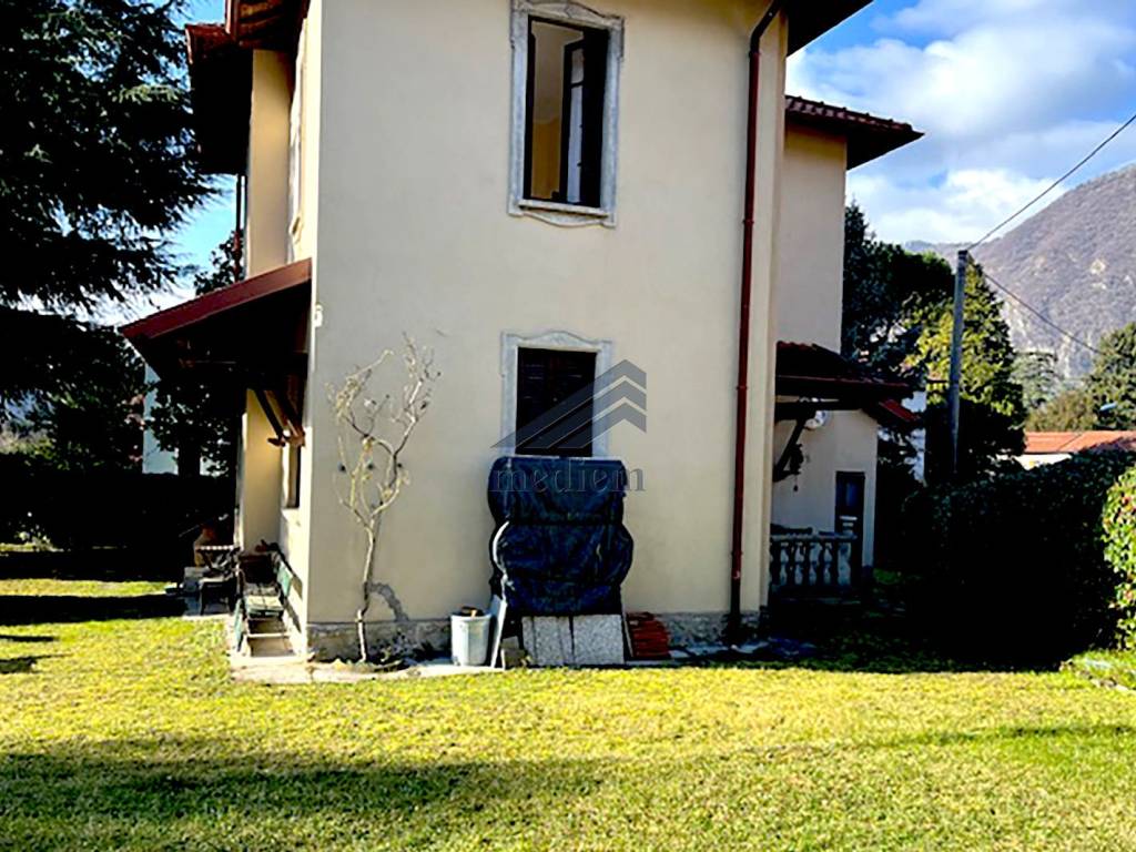 Villa a Canzo in Via Martiri della Libertà - Foto 5
