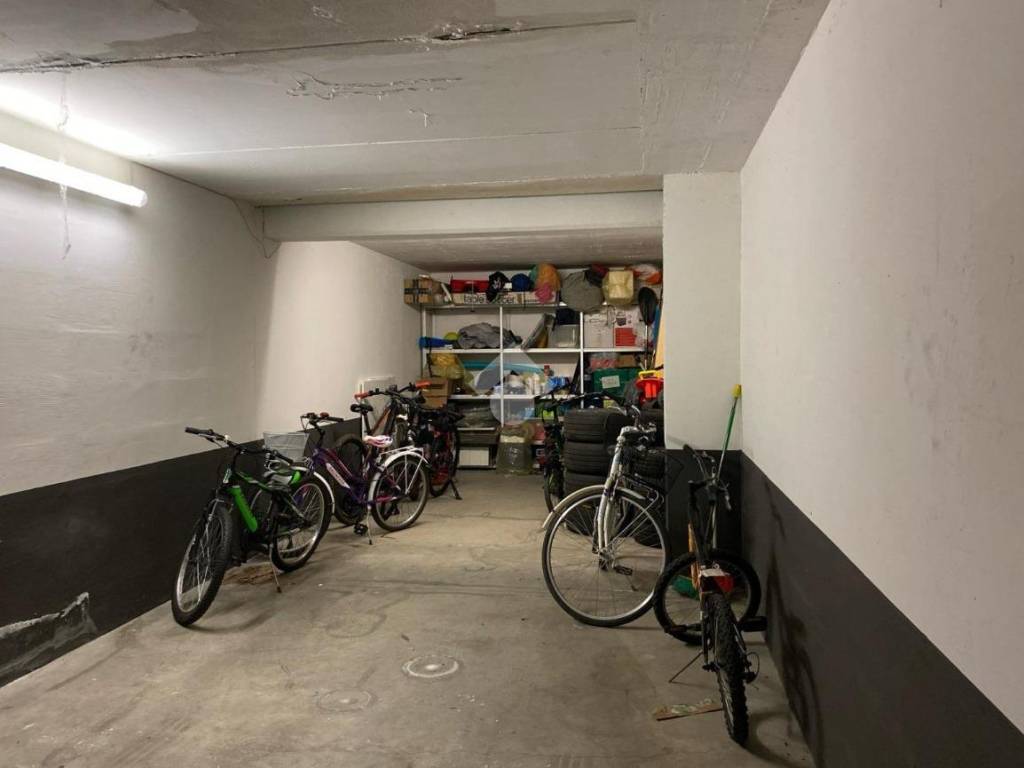 Box / garage a Arluno in Via Eugenio Montale, 75 - Foto 3