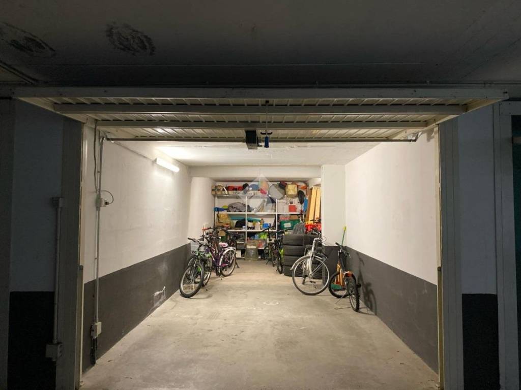 Box / garage a Arluno in Via Eugenio Montale, 75 - Foto 4
