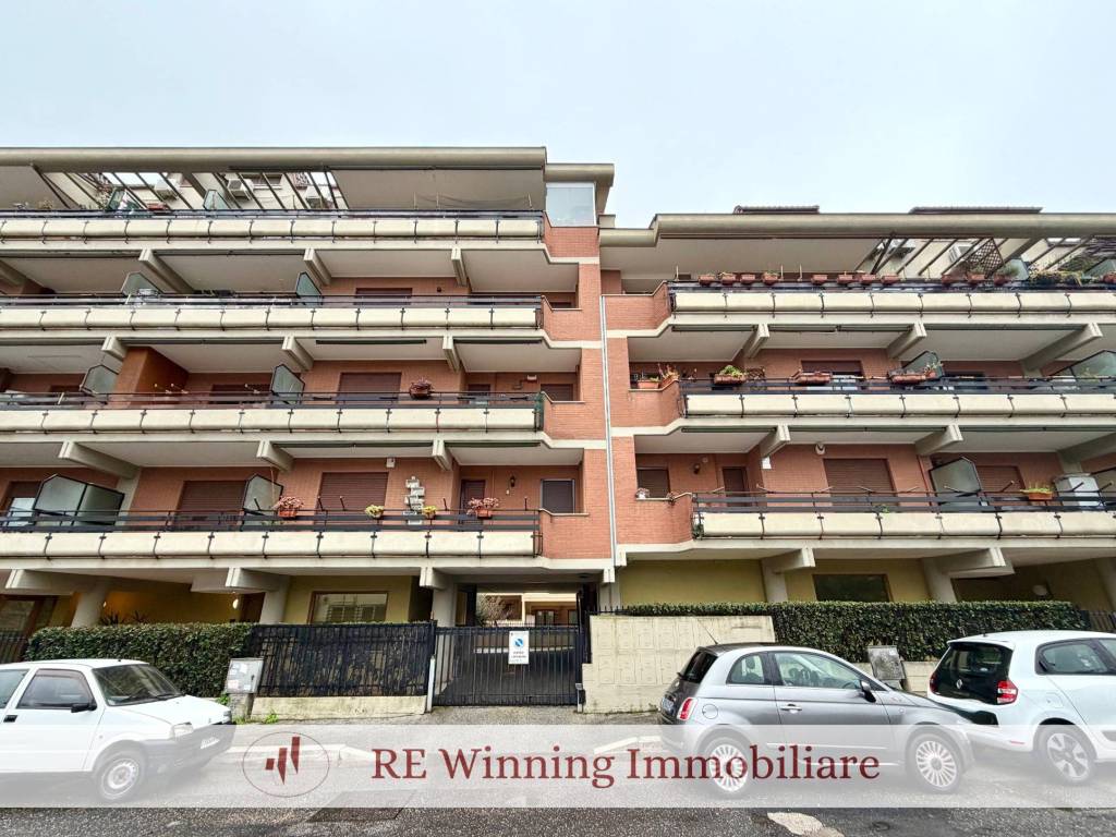 Appartamento a Pomezia in Via Bruno Buozzi, 3 - Foto 2