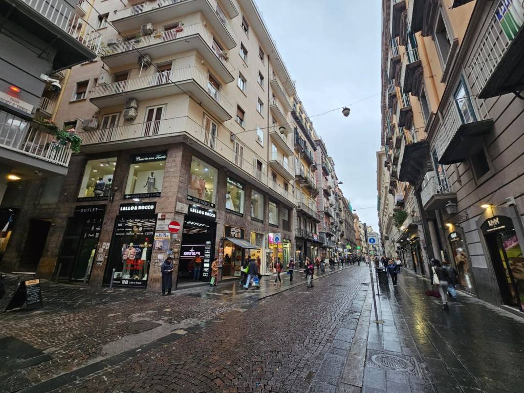 Appartamento a Napoli in Via Carlo De Cesare - Foto 2