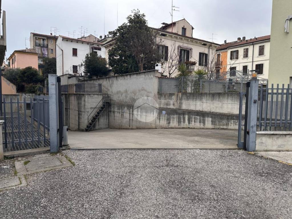 Box / garage a Verona in Viale Spolverini, 100 - Foto 2