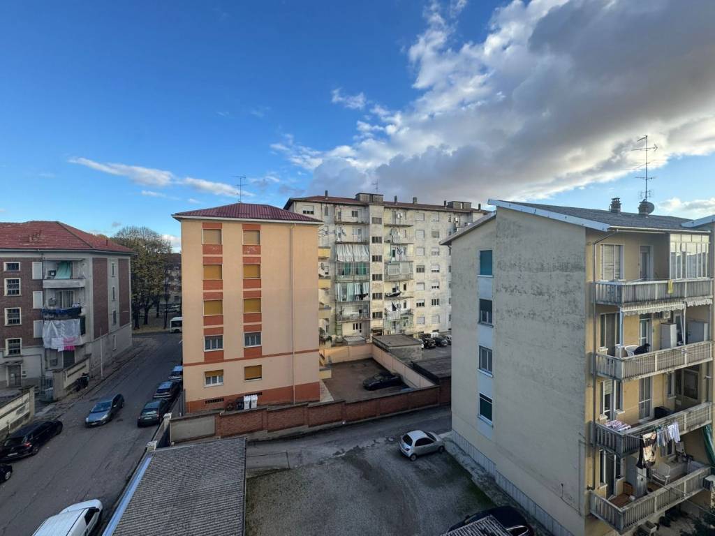 Appartamento a Vercelli in Via Benadir, 52 - Foto 2