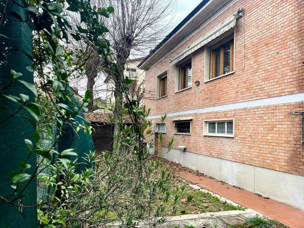 Villa a Reggio emilia in Via Gabriele D'Annunzio, 7 - Foto 4